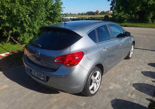 Opel Astra cena 29500 przebieg: 232520, rok produkcji 2012 z Wąsosz małe 29